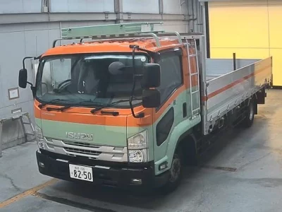 Isuzu FORWARD  с аукциона в Японии