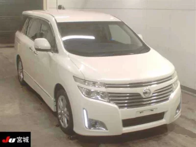 Nissan ELGRAND  с аукциона в Японии