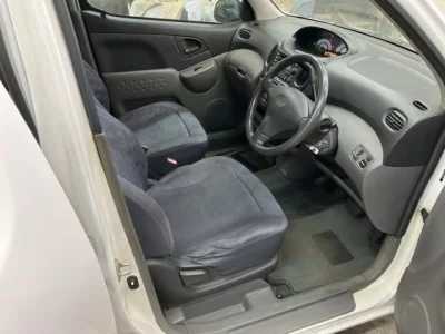 Toyota FUNCARGO  с аукциона в Японии