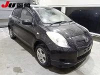 Toyota VITZ лот № 9252 оценка 3.5  с аукциона в Японии 3