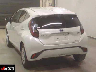 Toyota AQUA  с аукциона в Японии