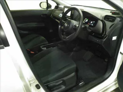 Toyota AQUA  с аукциона в Японии