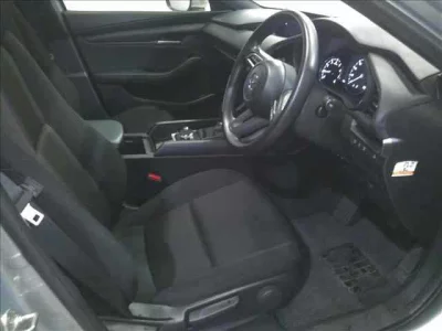 Mazda MAZDA3  с аукциона в Японии