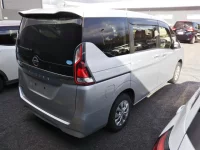 Nissan SERENA лот № 4705 оценка 4  с аукциона в Японии 3