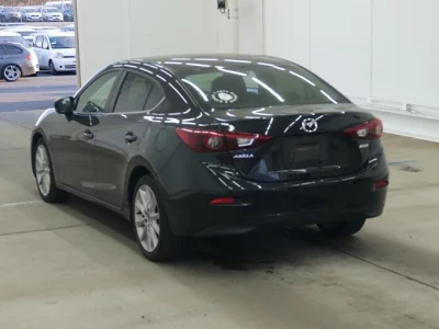 Mazda AXELA  с аукциона в Японии