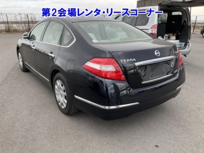Nissan TEANA  с аукциона в Японии