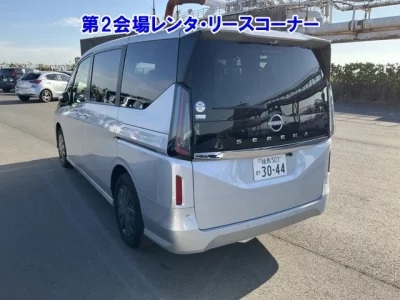 Nissan SERENA  с аукциона в Японии