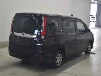 Toyota NOAH лот № 70064 оценка R  с аукциона в Японии 4