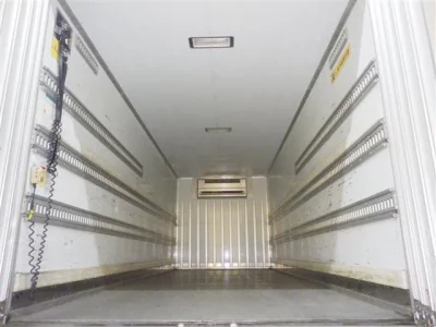 Isuzu FORWARD  с аукциона в Японии