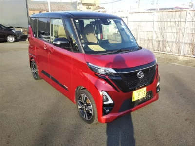 Nissan ROOX  с аукциона в Японии