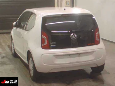 Volkswagen UP  с аукциона в Японии