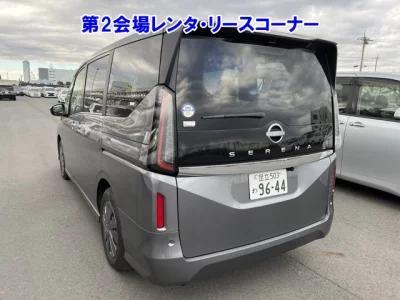 Nissan SERENA  с аукциона в Японии