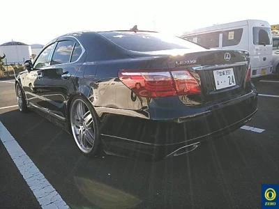 Lexus LS
