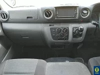 Nissan CARAVAN VAN лот № 1 оценка 3  с аукциона в Японии 5