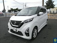 Nissan DAYZ лот № 8 оценка 3.5  с аукциона в Японии 1