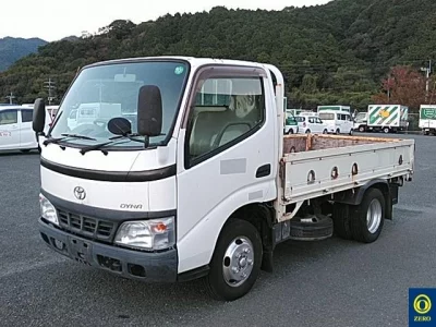 Toyota DYNA  с аукциона в Японии