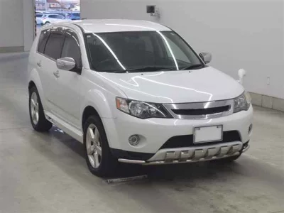 Mitsubishi OUTLANDER  с аукциона в Японии