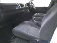 Toyota HIACE лот № 2052 оценка R  с аукциона в Японии 2