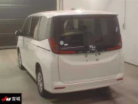 Toyota NOAH лот № 2051 оценка 3  с аукциона в Японии 1