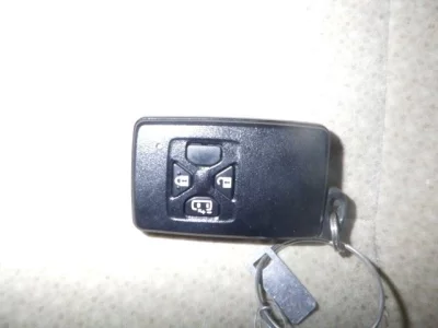 Toyota ISIS  с аукциона в Японии