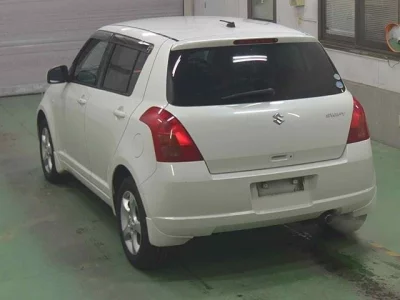 Suzuki SWIFT  с аукциона в Японии