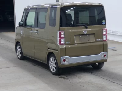 Daihatsu WAKE  с аукциона в Японии