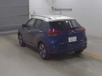 Nissan KICKS лот № 1012 оценка 6  с аукциона в Японии 1