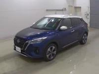 Nissan KICKS лот № 1012 оценка 6  с аукциона в Японии 2