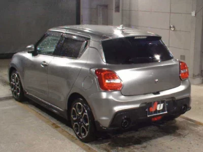 Suzuki SWIFT  с аукциона в Японии