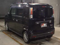 Suzuki SPACIA GEAR лот № 3100 оценка 4  с аукциона в Японии 1