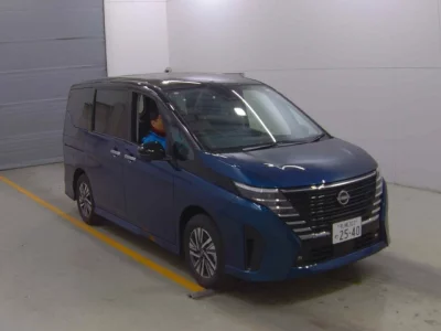 Nissan SERENA  с аукциона в Японии