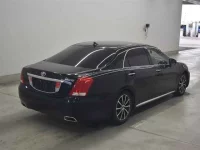 Toyota CROWN лот № 70075 оценка 3.5  с аукциона в Японии 4
