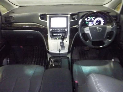 Toyota ALPHARD  с аукциона в Японии