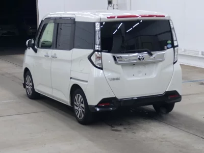 Toyota TANK  с аукциона в Японии