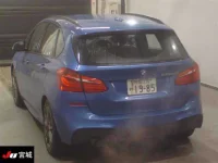 BMW 2-Series лот № 702 оценка 4  с аукциона в Японии 1