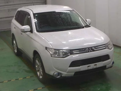 Mitsubishi OUTLANDER  с аукциона в Японии