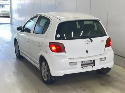 Toyota VITZ  с аукциона в Японии