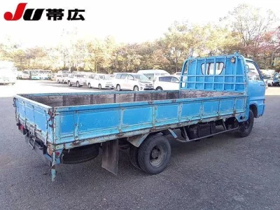 Isuzu ELF  с аукциона в Японии