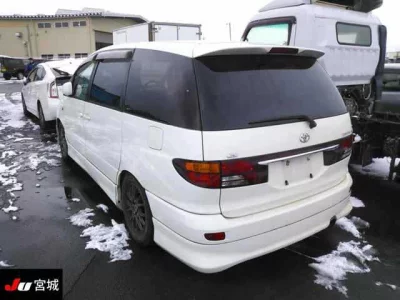 Toyota ESTIMA  с аукциона в Японии