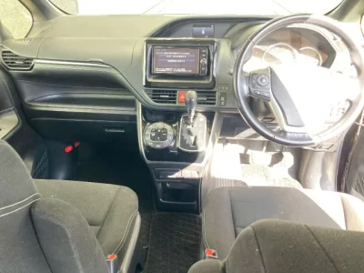 Toyota ESQUIRE  с аукциона в Японии