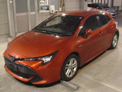 Toyota COROLLA SPORT  с аукциона в Японии
