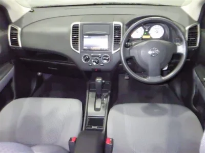 Nissan WINGROAD  с аукциона в Японии