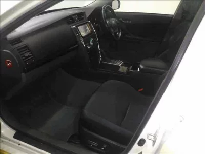 Toyota MARK X  с аукциона в Японии