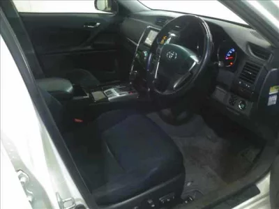 Toyota MARK X  с аукциона в Японии