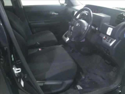 Toyota COROLLA RUMION  с аукциона в Японии