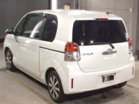 Toyota SPADE лот № 3027 оценка R  с аукциона в Японии 1