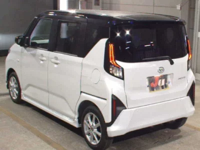 Daihatsu MOVE  с аукциона в Японии
