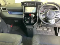 Toyota TANK лот № 3057 оценка 4  с аукциона в Японии 3