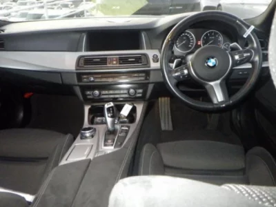 BMW 5-Series  с аукциона в Японии
