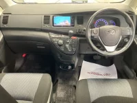 Toyota ISIS лот № 3059 оценка 4  с аукциона в Японии 3